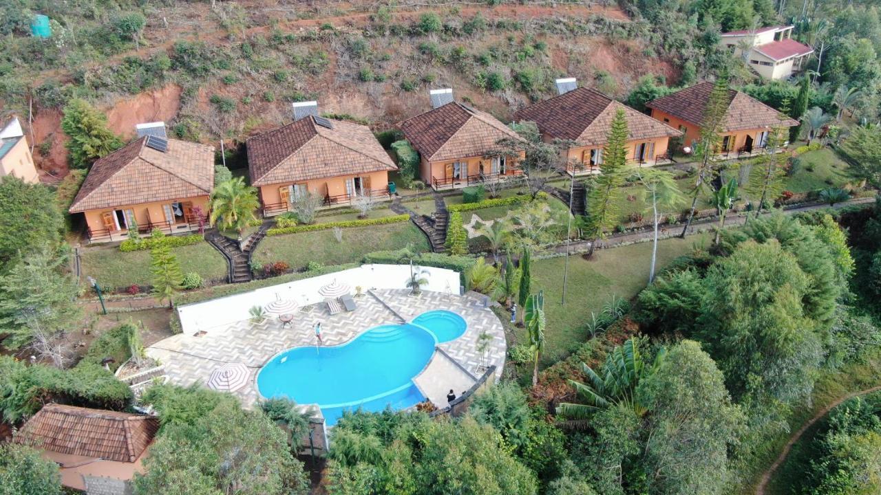 Andasibe Cyperus Hotel Moramanga Екстер'єр фото